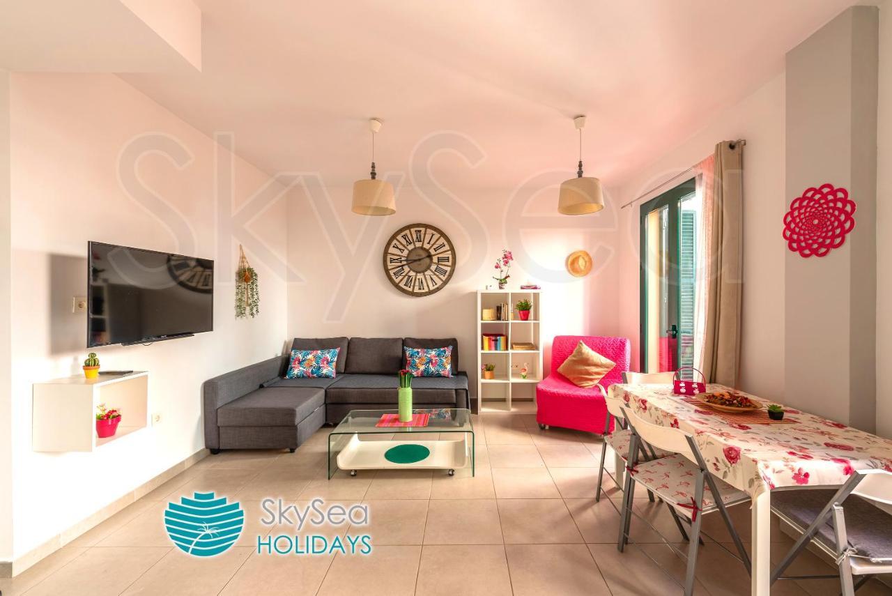 Skysea Holidays City Center Suites Málaga Kültér fotó