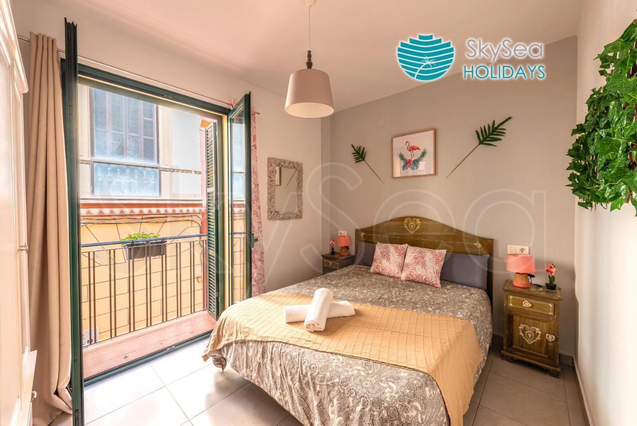 Skysea Holidays City Center Suites Málaga Kültér fotó