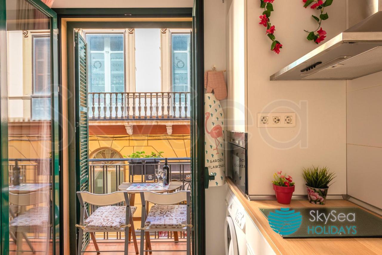 Skysea Holidays City Center Suites Málaga Kültér fotó