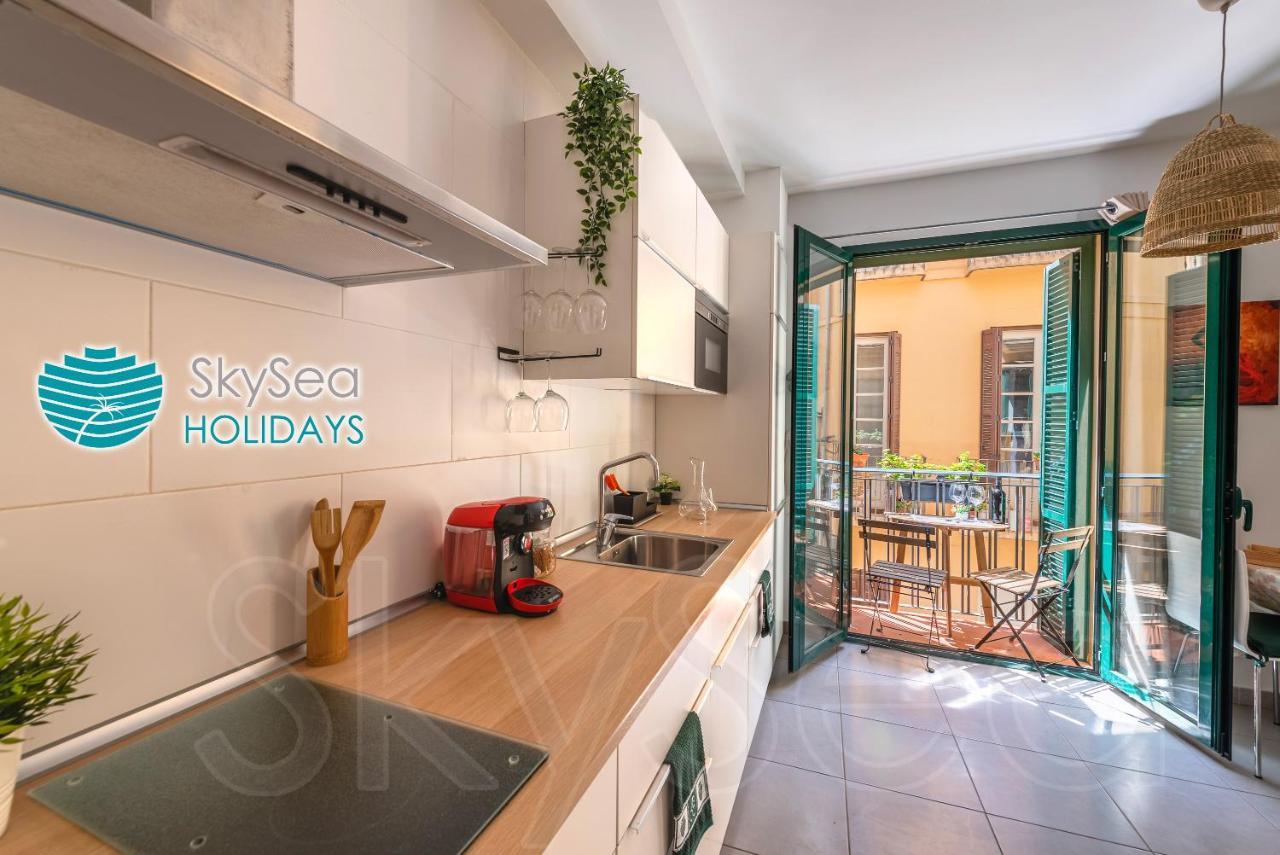 Skysea Holidays City Center Suites Málaga Kültér fotó
