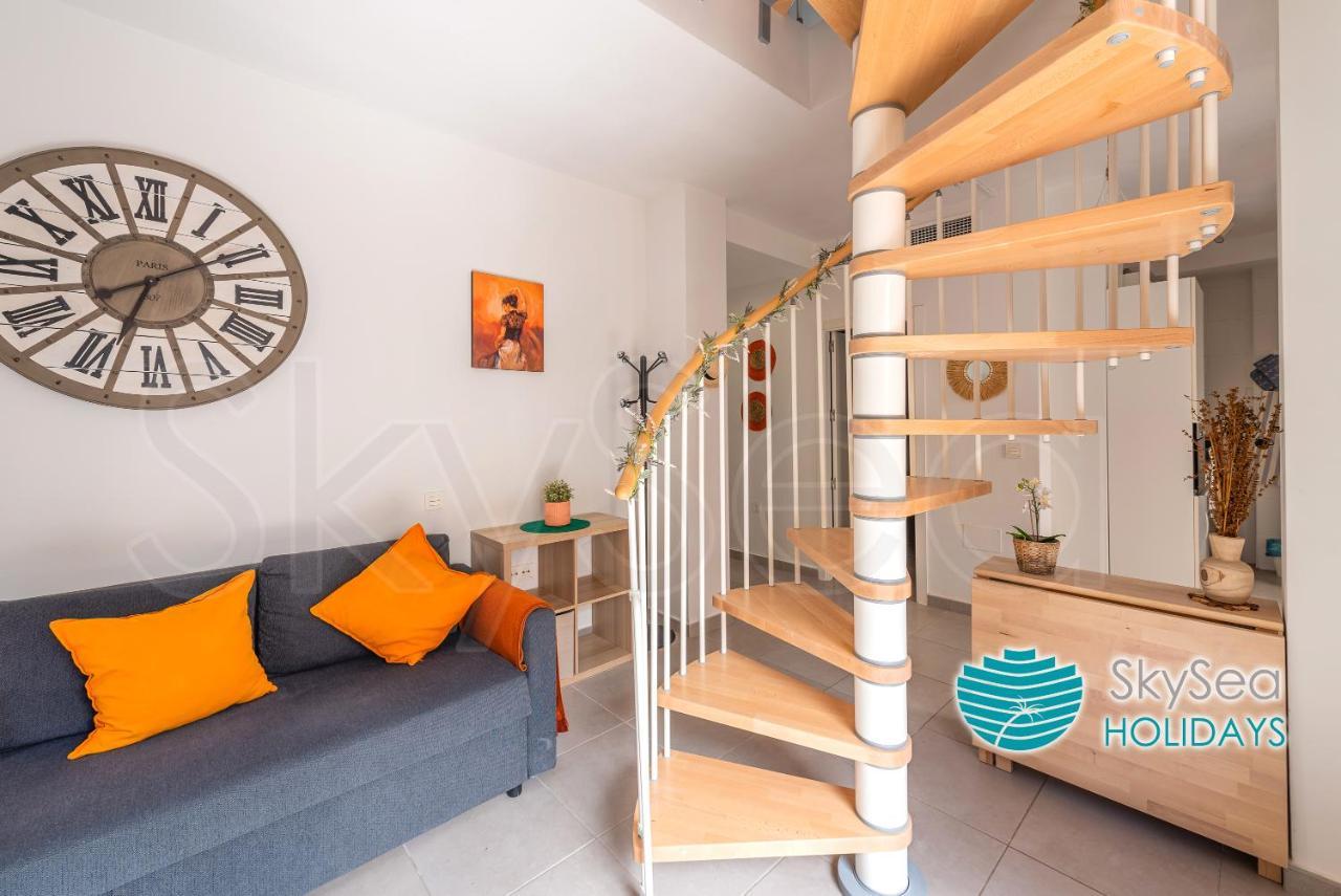 Skysea Holidays City Center Suites Málaga Kültér fotó