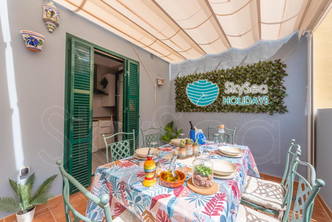 Skysea Holidays City Center Suites Málaga Kültér fotó