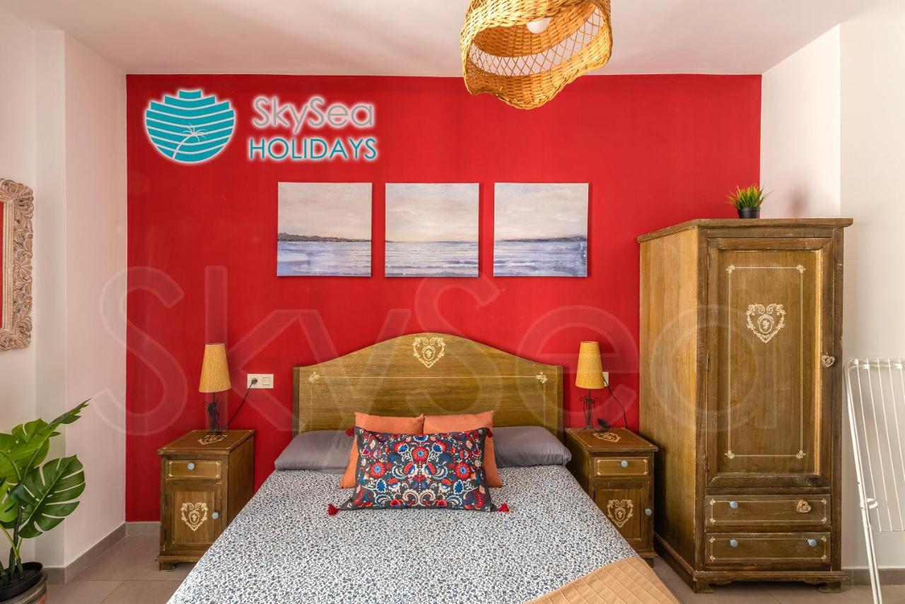 Skysea Holidays City Center Suites Málaga Kültér fotó