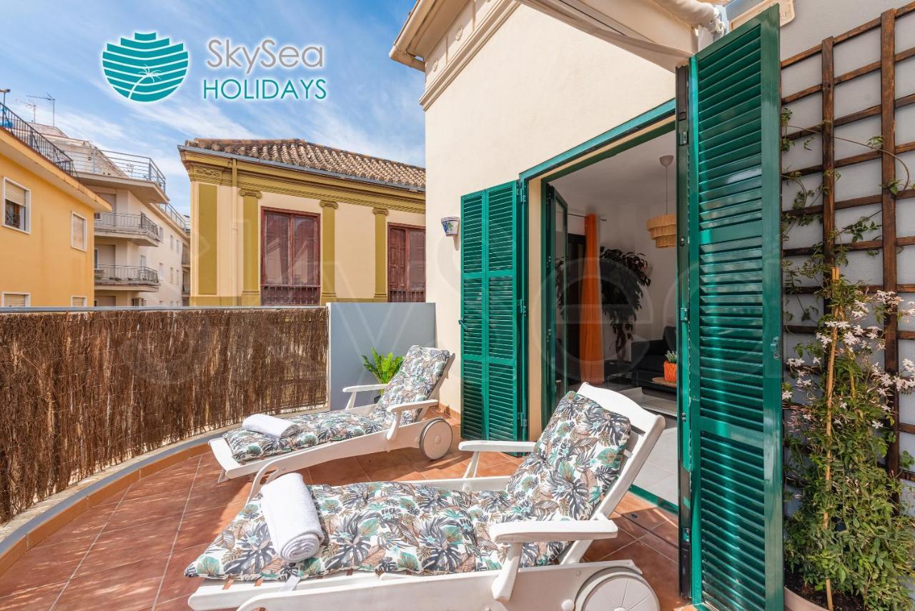 Skysea Holidays City Center Suites Málaga Kültér fotó