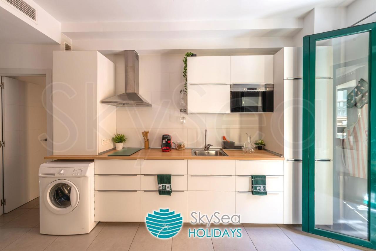 Skysea Holidays City Center Suites Málaga Kültér fotó