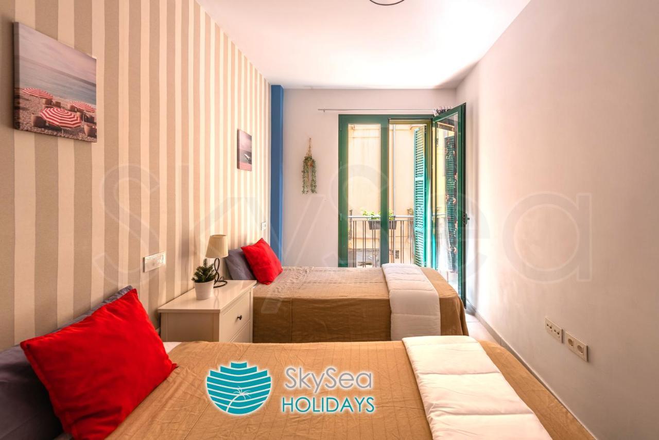 Skysea Holidays City Center Suites Málaga Kültér fotó