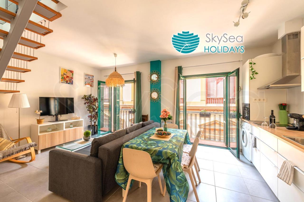 Skysea Holidays City Center Suites Málaga Kültér fotó