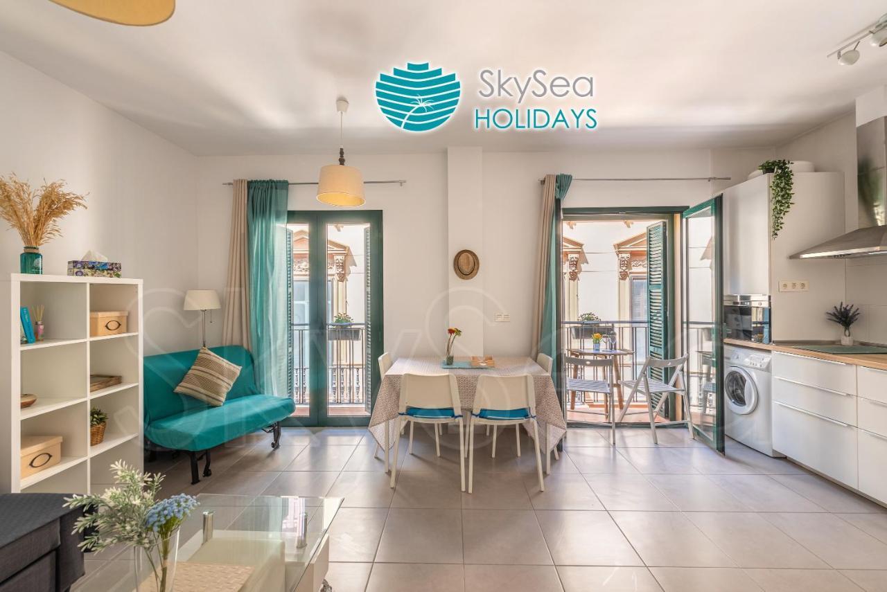 Skysea Holidays City Center Suites Málaga Kültér fotó