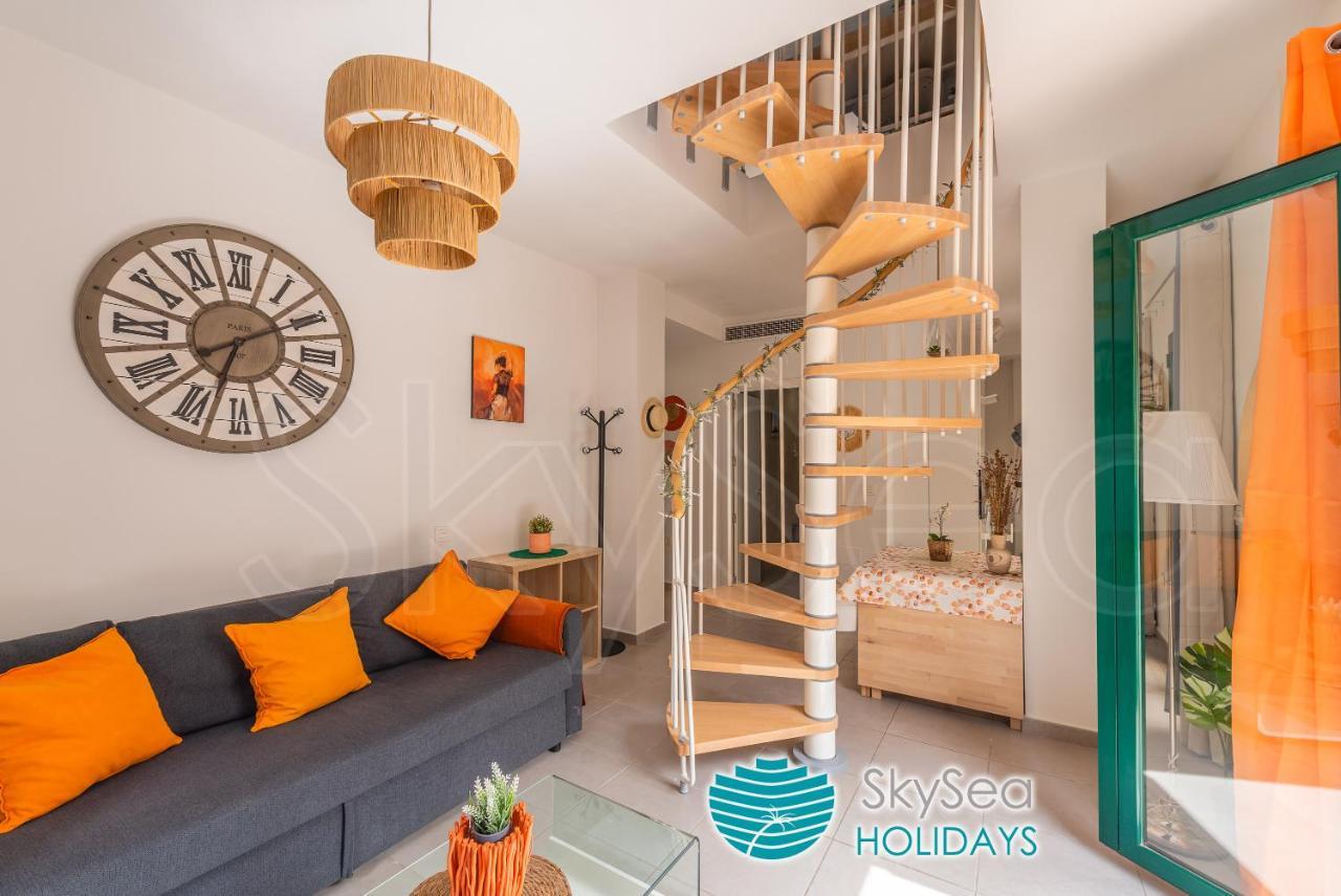 Skysea Holidays City Center Suites Málaga Kültér fotó