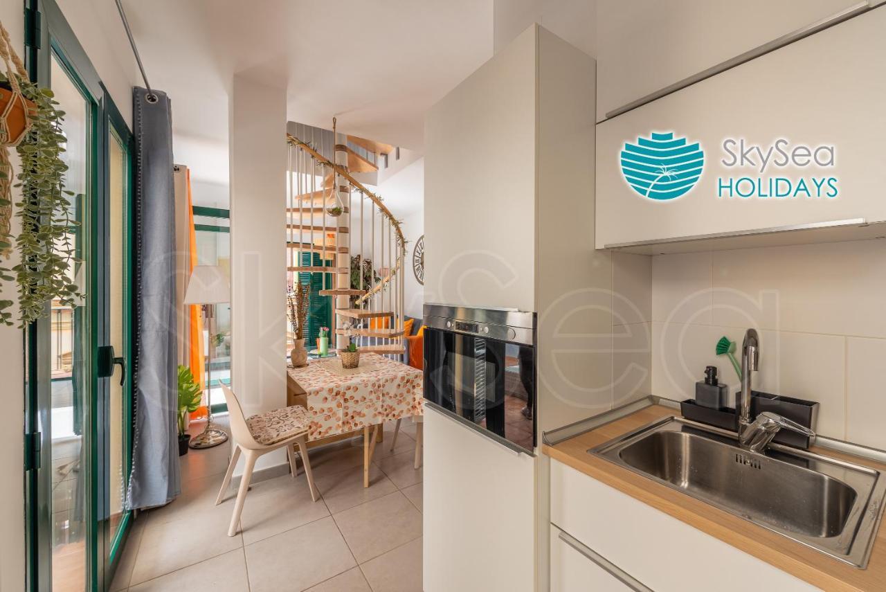 Skysea Holidays City Center Suites Málaga Kültér fotó
