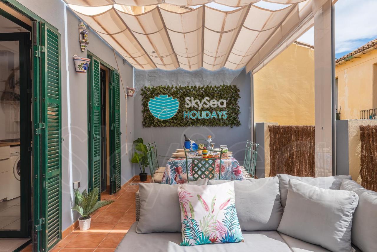 Skysea Holidays City Center Suites Málaga Kültér fotó