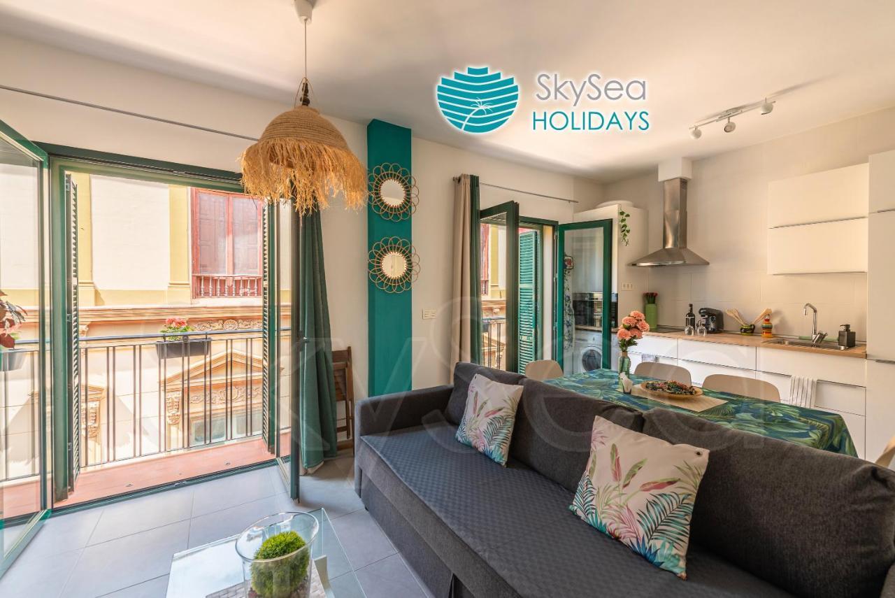 Skysea Holidays City Center Suites Málaga Kültér fotó