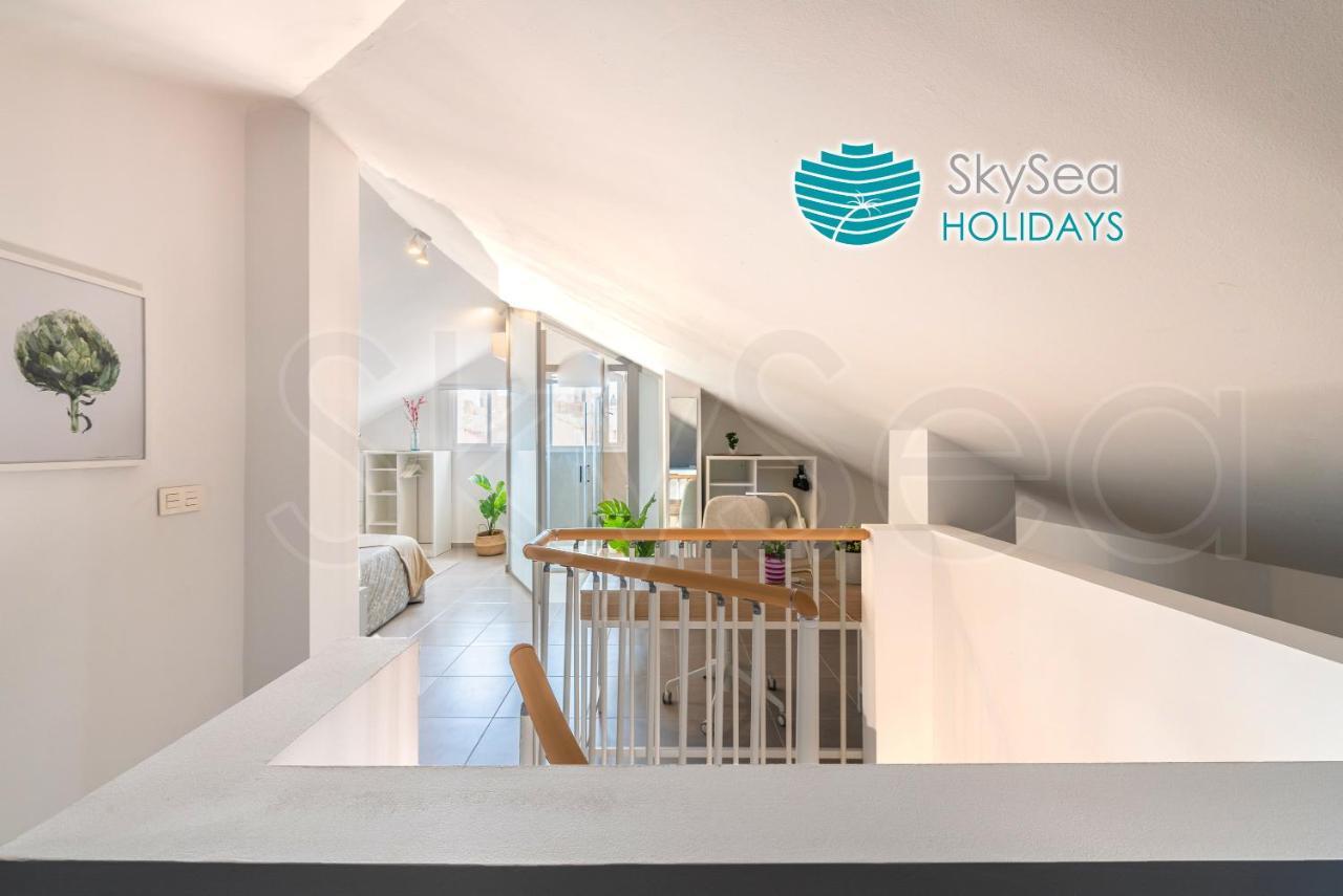 Skysea Holidays City Center Suites Málaga Kültér fotó