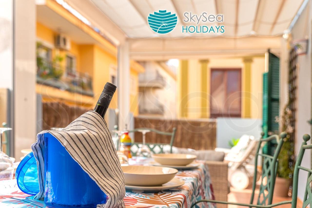Skysea Holidays City Center Suites Málaga Kültér fotó