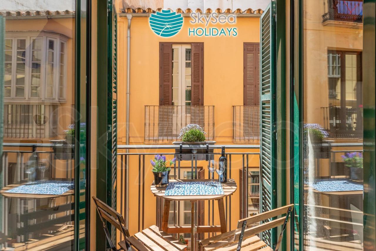 Skysea Holidays City Center Suites Málaga Kültér fotó
