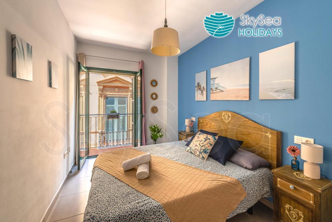 Skysea Holidays City Center Suites Málaga Kültér fotó
