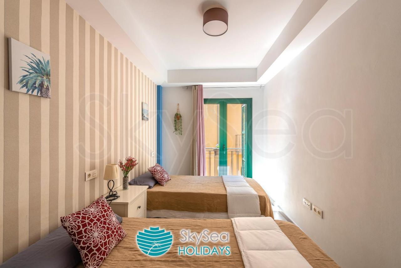 Skysea Holidays City Center Suites Málaga Kültér fotó